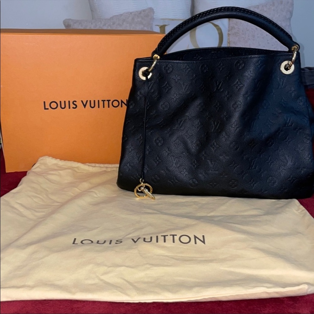 Louis Vuitton Artsy MM (Noir)